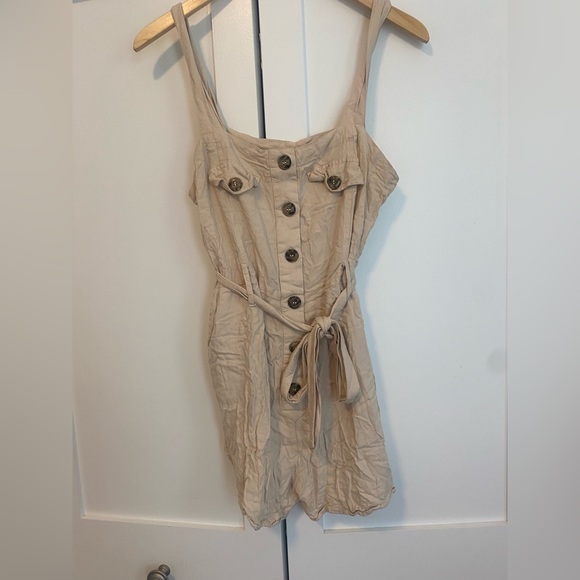Tan romper - Picture 1 of 3